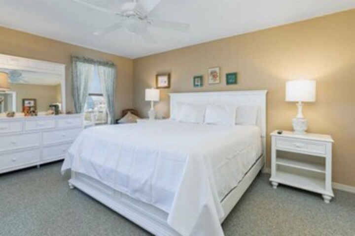 Room 42 of 49