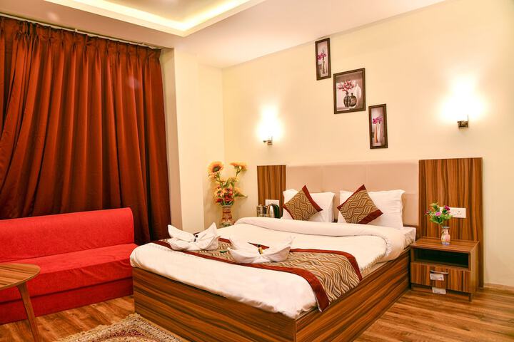 Room 4 of 14