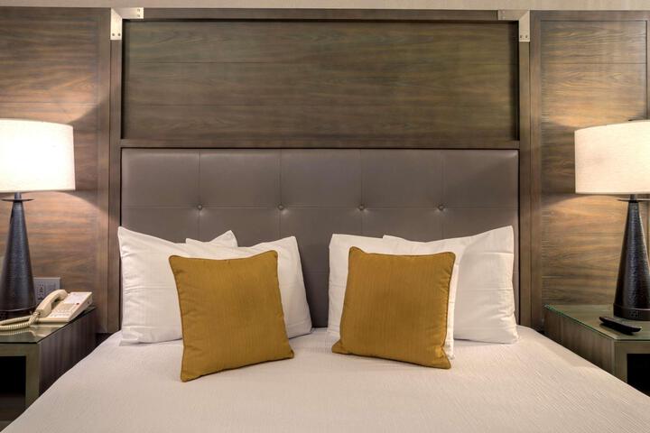 2 Double Beds (1 of 8)