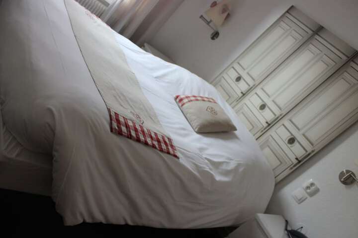 Room 16 of 39