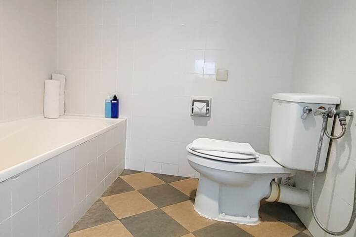 Room 453 of 650