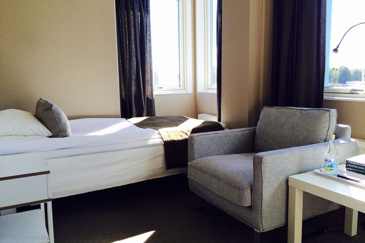 Room 6 of 39