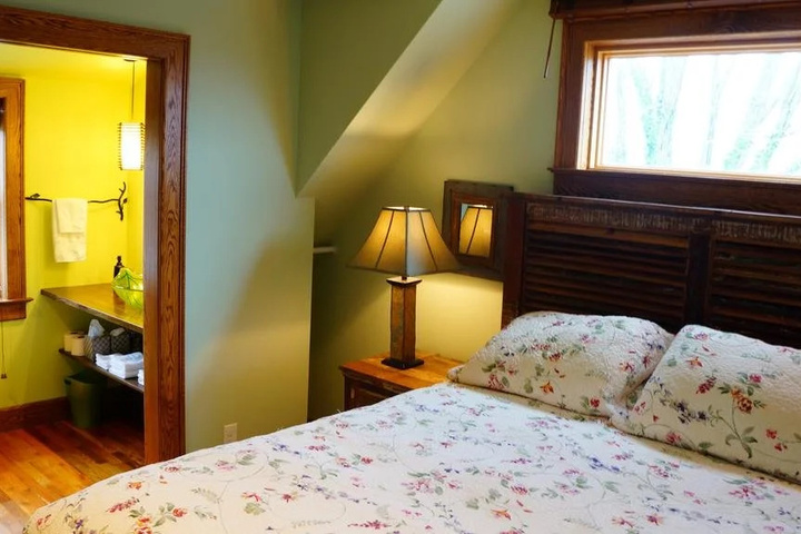 Room 14 of 19