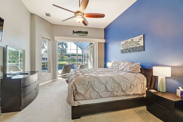 Room 3 of 72