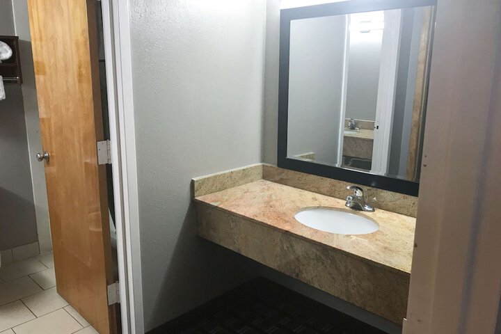 Room 13 of 17