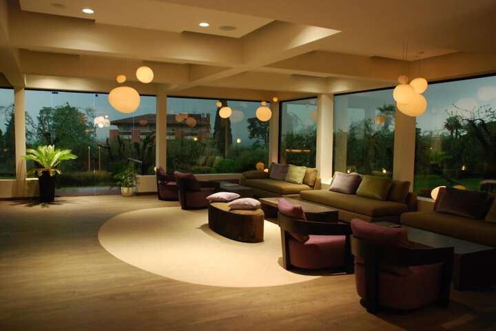 Guest Lobby