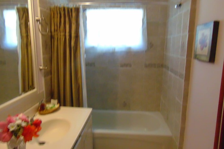 Room 106 of 193