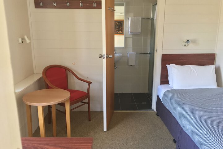 Room 14 of 43