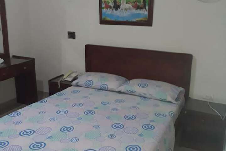 Room 7 of 42
