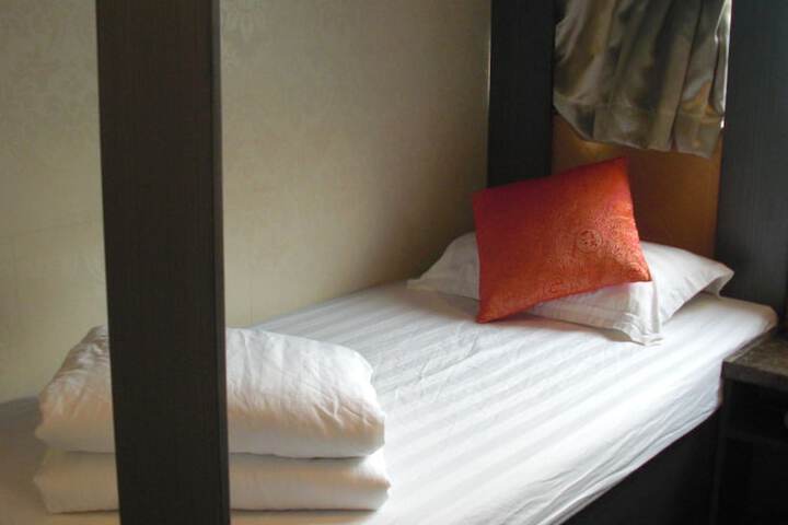 Room 3 of 30