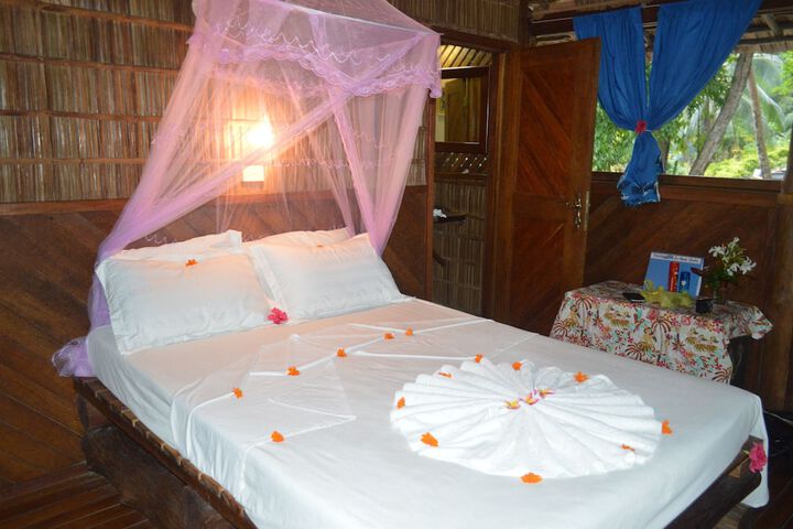 Room 6 of 74