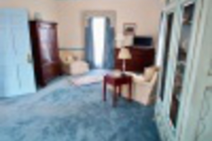 Room 124 of 240