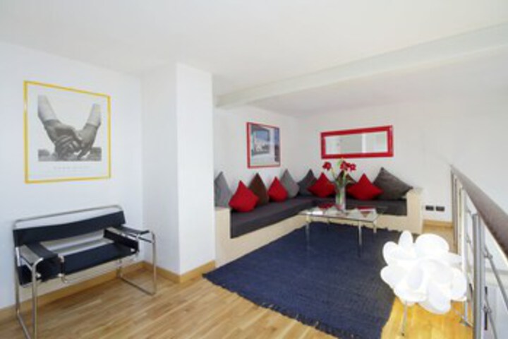 Room 27 of 52