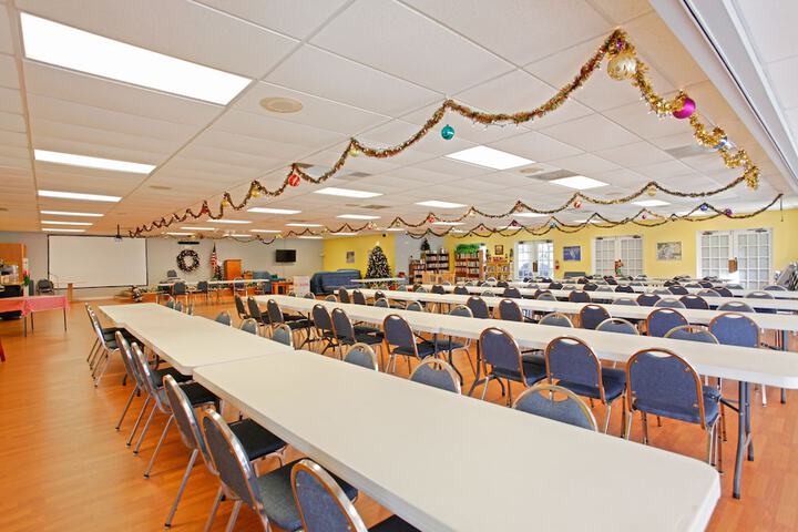 Ballroom/Hall 30 of 44