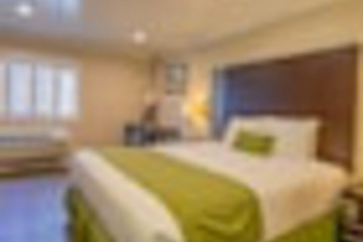 Room 14 of 114