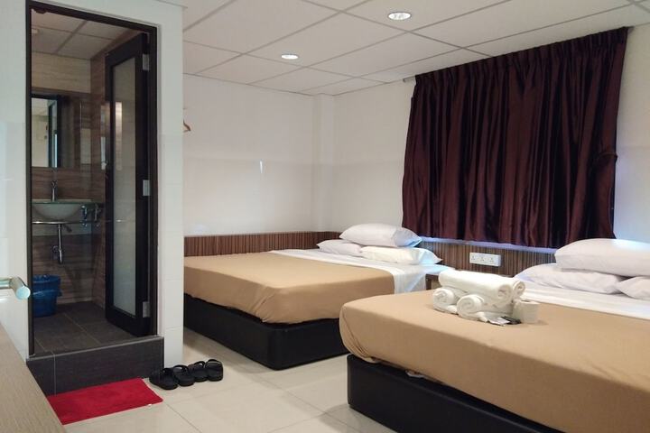 Room 16 of 30