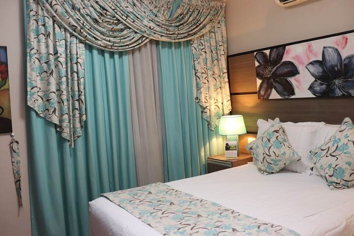Room 42 of 80