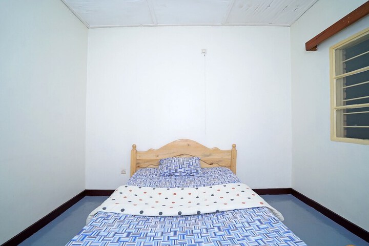 Room 12 of 29