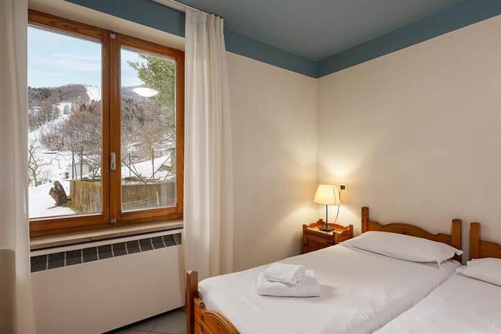 Room 42 of 112