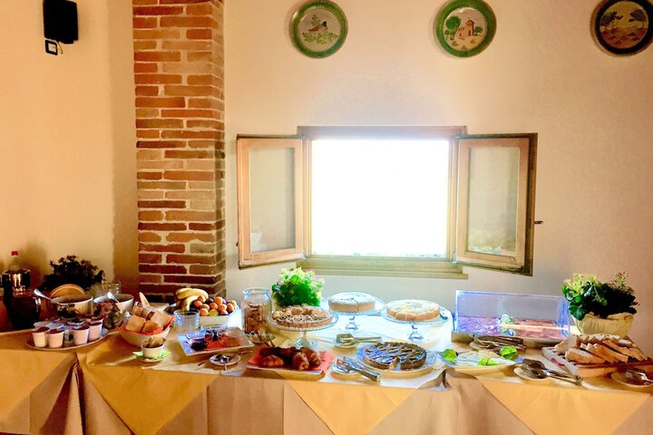 Breakfast/Coffee Service 89 of 171