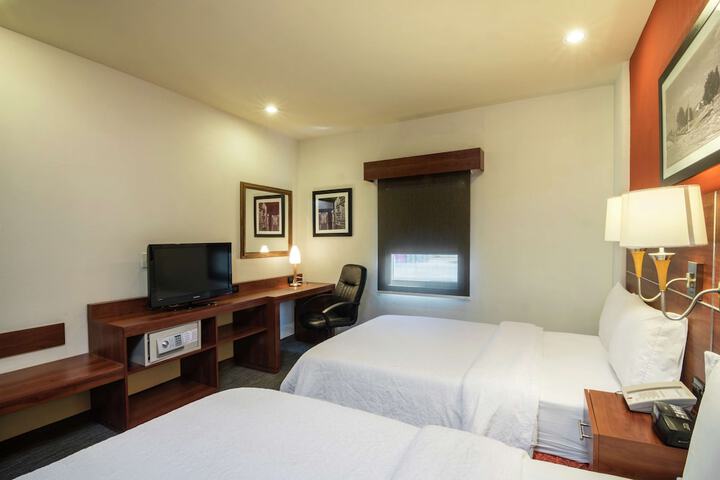 Room 16 of 92