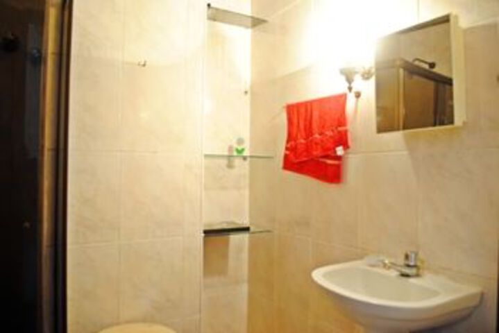 Room 3 of 20