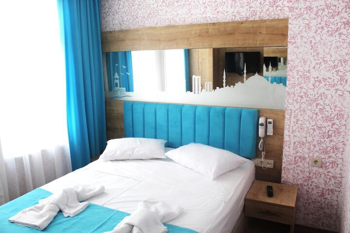 Room 8 of 43