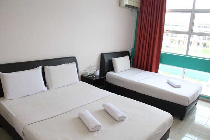 Room 6 of 37