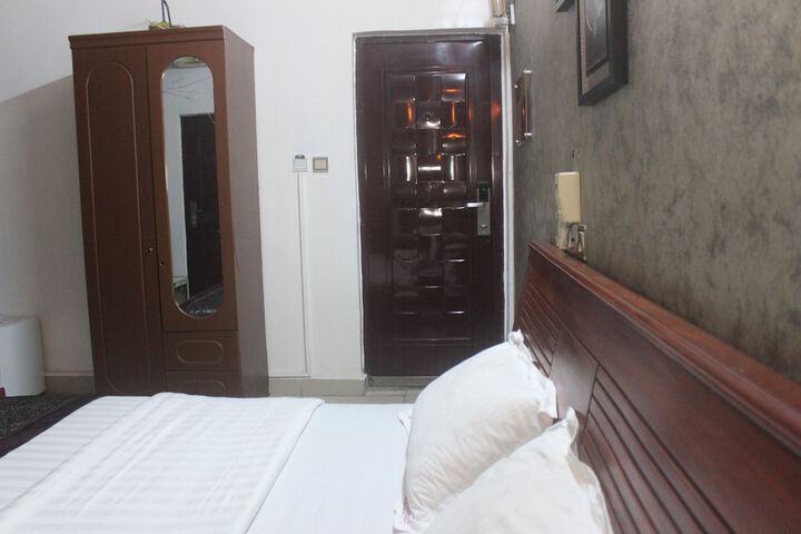 Room 12 of 45