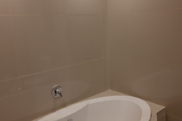 Room 43 of 64