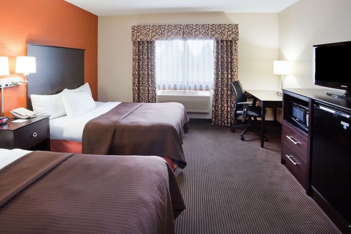 2 Double Beds Accessible Room (2 of 5)