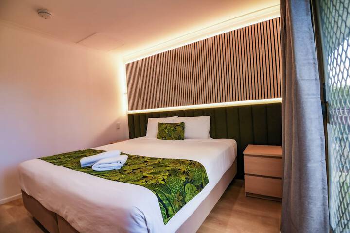 Room 28 of 132