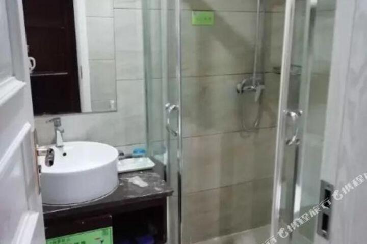 Gujing Junlai Hotel