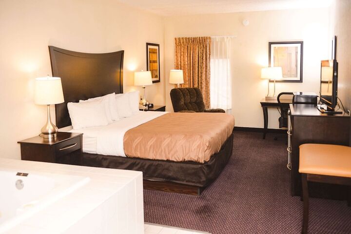 1 King Bed (13 of 27)