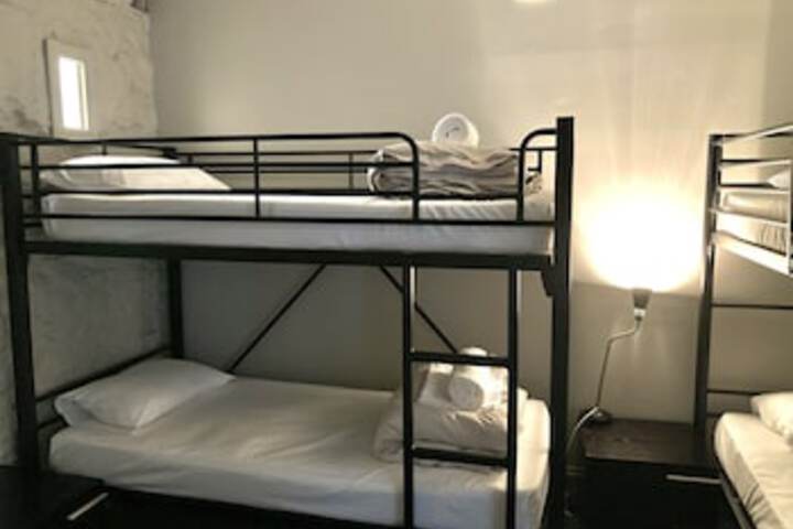 Room 7 of 243