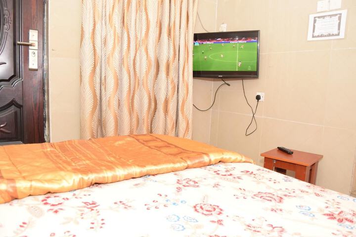 Room 18 of 39