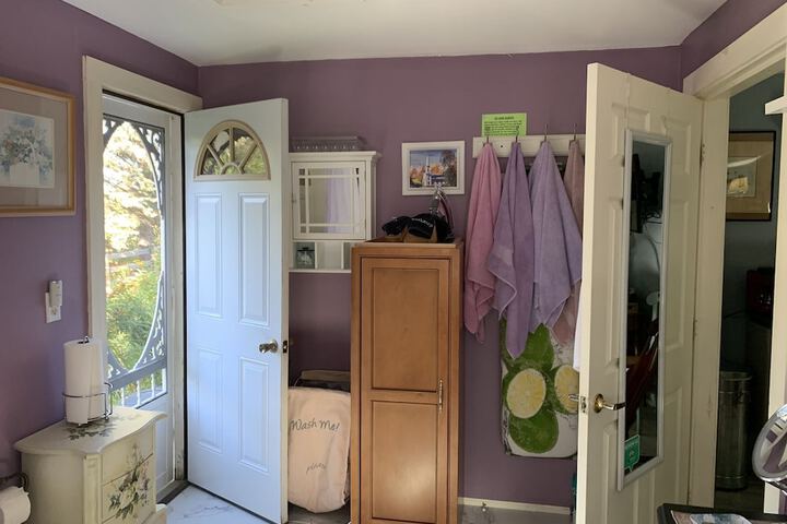 Room 52 of 101