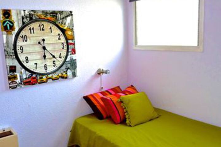 Room 13 of 33
