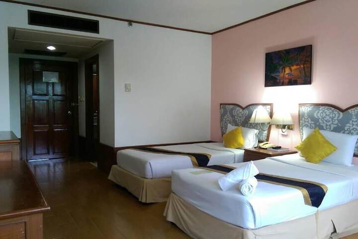 Room 27 of 44