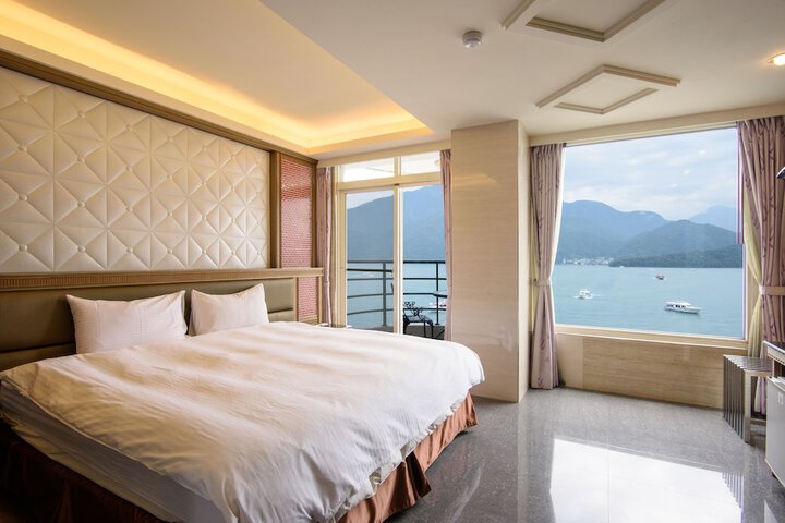Room 15 of 41