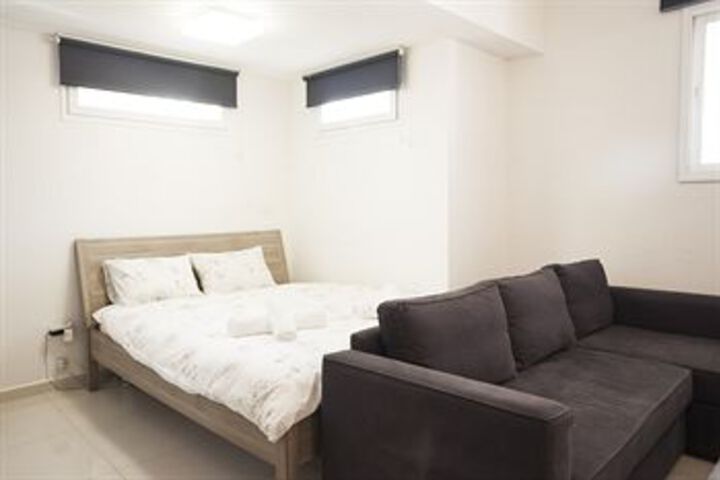 Room 36 of 74