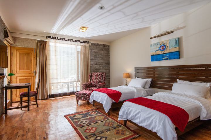 Room 6 of 62