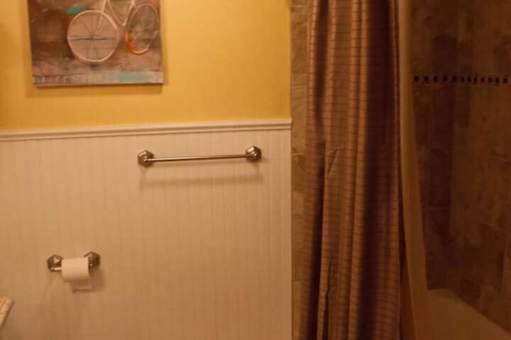 Room 65 of 96