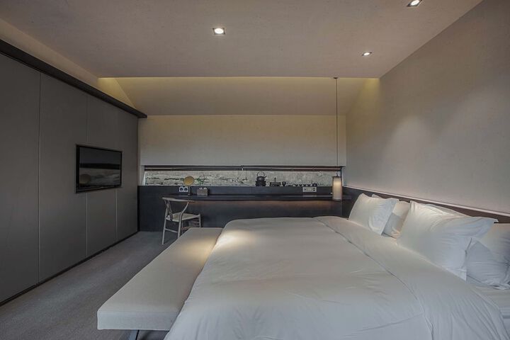 Room 16 of 58