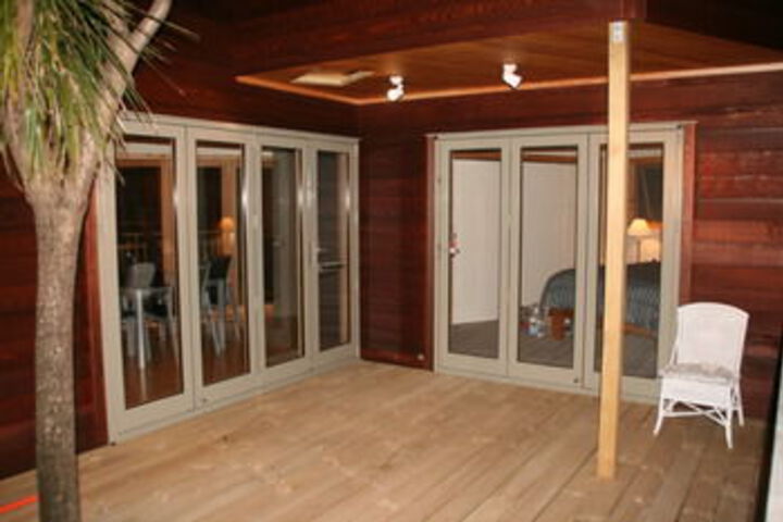 Sundeck 21 of 24