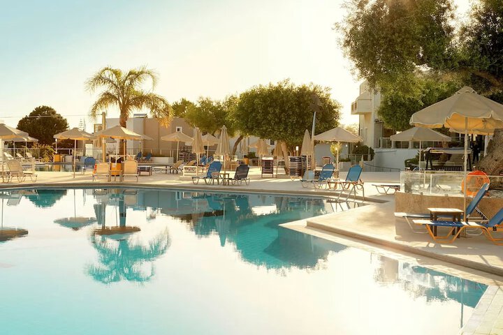 Pool 33 of 61