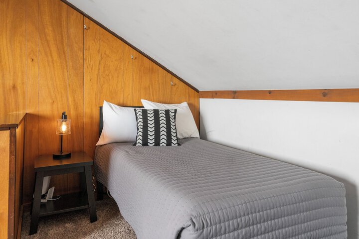 Room 15 of 154
