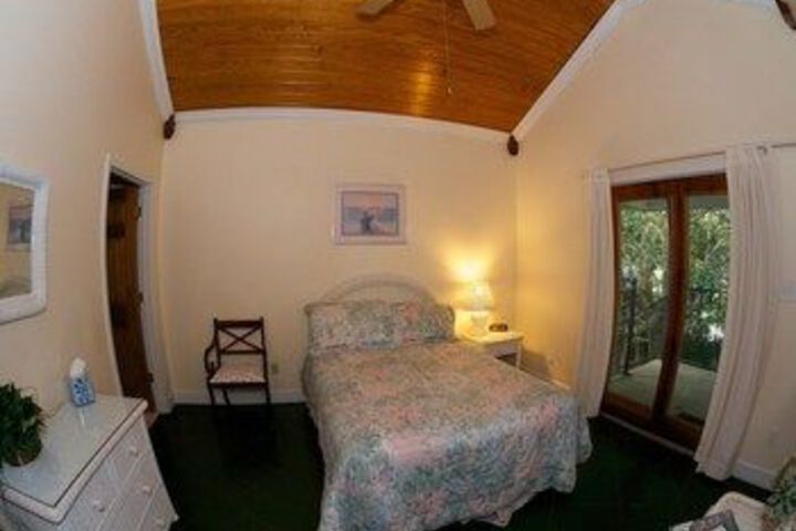 Room 11 of 39