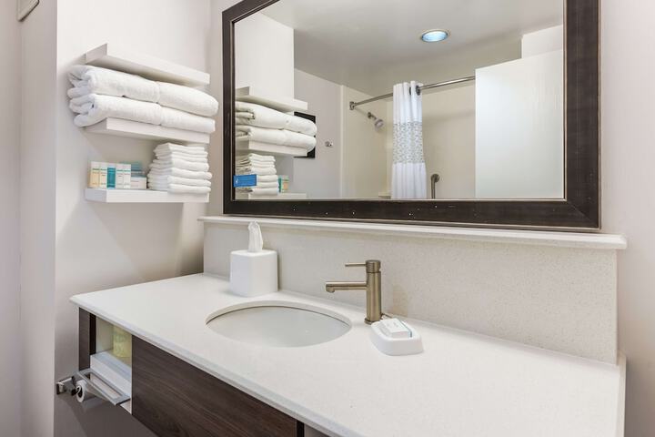 Bathroom shower