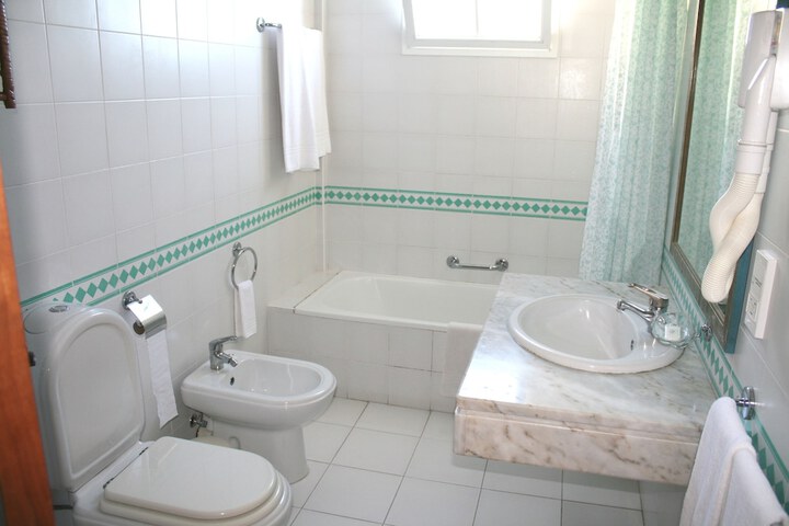Room 19 of 35